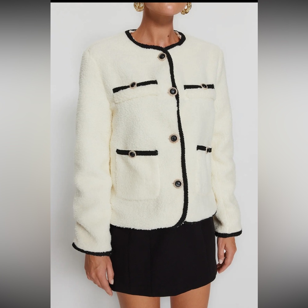 27 Coco Chic Fully lined Fabulous Jacket